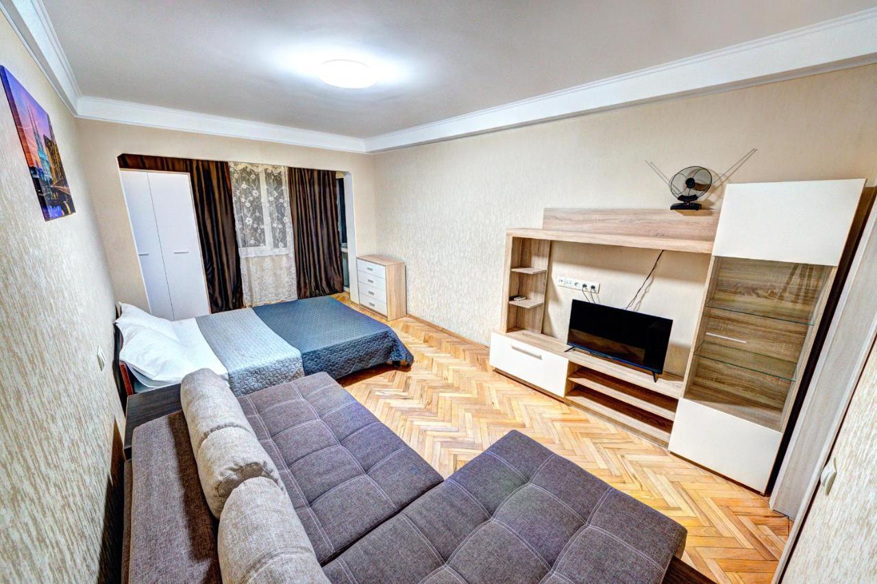 Apartments Near Ocean Plaza Druzhby Narodov Boulevard 8A Kiew Exterior foto